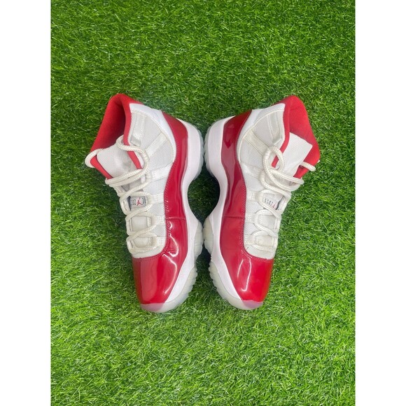 Air Jordan 11 Retro Cherry Size Kid's 7Y - Picture 5 of 7